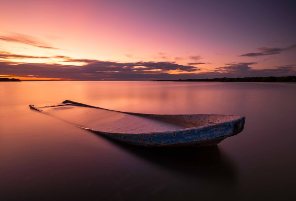 Hundido en el atardecer
